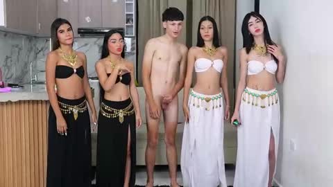 Hannah - Annie - Alisson online show from October 2025 07:37:01 PM