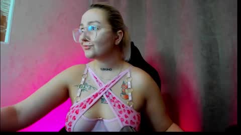 Snapshot of debbie_taylor chatting on December 2024 07:10:01 PM Debbie Mon Tue Fri Sun Sat GMT 3 1000am - 0400pm online show from December 2024 07:10:01 PM