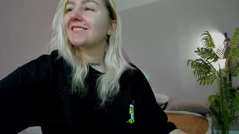 Snapshot of debbie_taylor chatting on November 2025 05:34:02 PM Debbie Mon Tue Fri Sun Sat GMT 3 1000am - 0400pm online show from November 2025 05:34:02 PM