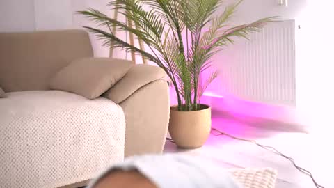 Snapshot of deborahlowe chatting on June 2026 10:14:02 AM Tamara online show from June 2026 10:14:02 AM