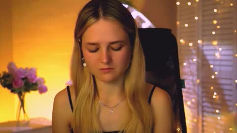 Debora online show from October 2025 03:28:02 AM