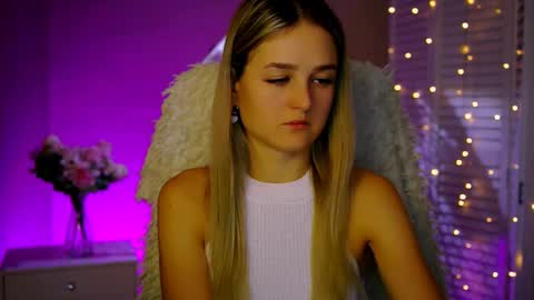 Debora online show from November 2025 08:03:01 AM