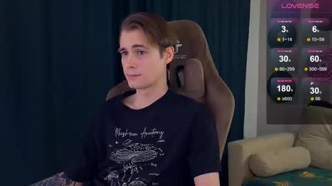 Snapshot of debugmee chatting on February 2026 04:06:02 PM Samuel online show from February 2026 04:06:02 PM