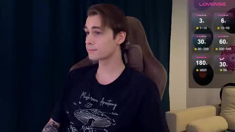 Snapshot of debugmee chatting on February 2026 10:04:02 PM Samuel online show from February 2026 10:04:02 PM