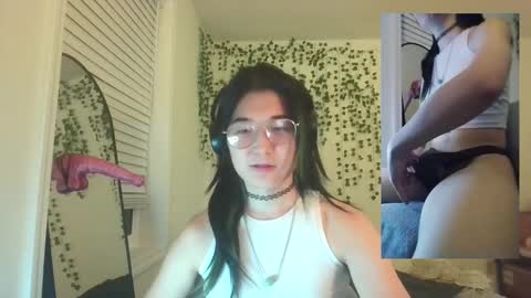 deciduousdoll online show from October 2025 05:28:02 AM