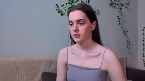 Annie online show from November 2025 09:38:02 PM