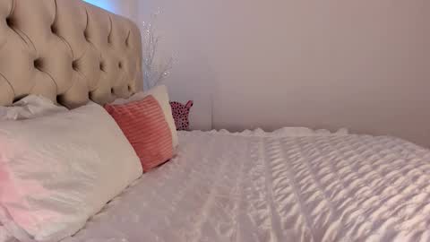 Snapshot of dee_nise chatting on November 2025 03:34:02 PM Denise online show from November 2025 03:34:02 PM