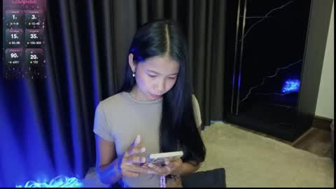 Snapshot of deedeedoll chatting on February 2025 01:24:01 AM deedeedoll online show from February 2025 01:24:01 AM