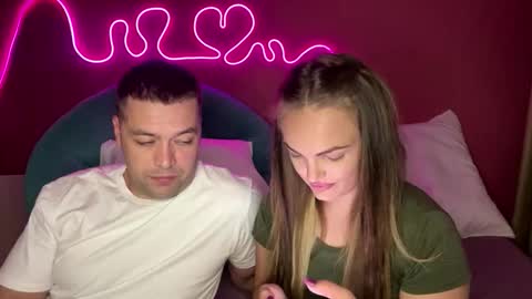 Snapshot of deeplookscouple chatting on September 2025 01:35:01 PM deeplookscouple online show from September 2025 01:35:01 PM