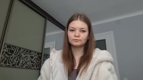 Snapshot of deettabinker chatting on February 2026 11:42:01 AM Camila online show from February 2026 11:42:01 AM