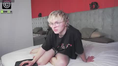 deficitt online show from December 2024 09:28:02 PM