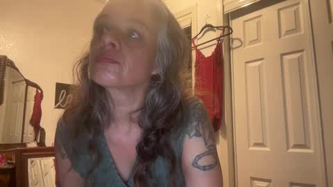 Tori online show from October 2025 03:04:01 AM