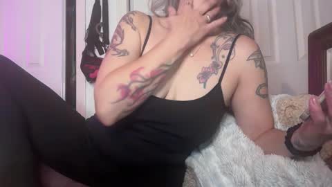 Tori online show from December 2025 05:03:02 AM