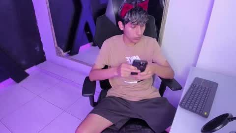 Snapshot of deilanwolf chatting on March 2026 04:29:01 AM Deilan Wolf online show from March 2026 04:29:01 AM