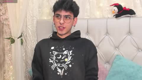 Deimon Dust online show from December 2025 02:55:01 PM