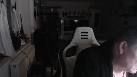 deinprinz2312 online show from December 2024 04:57:01 AM