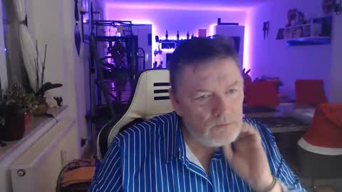 deinprinz2312 online show from December 2024 05:28:02 AM