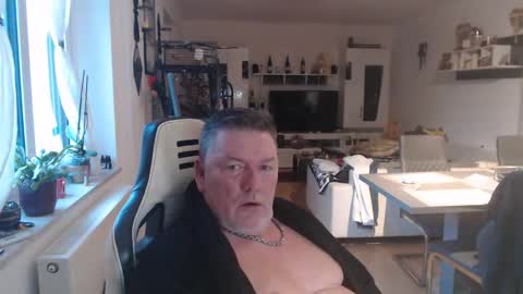 deinprinz2312 online show from January 2025 07:35:02 AM