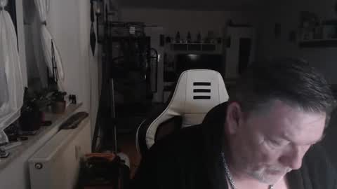 deinprinz2312 online show from January 2025 04:21:01 AM