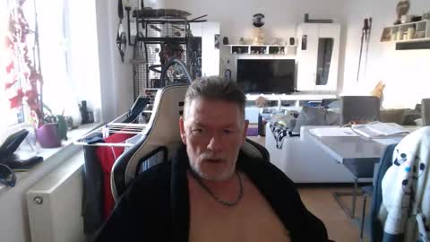 deinprinz2312 online show from March 2026 08:42:01 AM