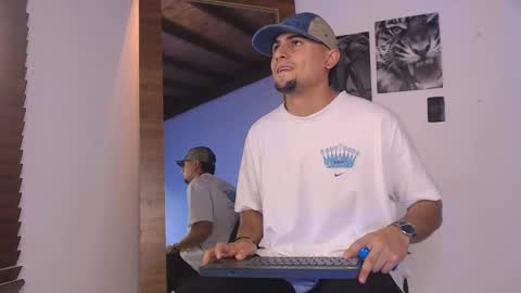 Snapshot of deivy_gram chatting on December 2024 09:41:02 PM DEIVY online show from December 2024 09:41:02 PM