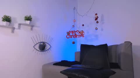 Snapshot of deivy_gram chatting on December 2024 04:22:02 AM DEIVY online show from December 2024 04:22:02 AM