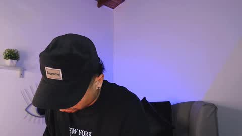 Snapshot of deivy_gram chatting on January 2025 04:26:01 AM DEIVY online show from January 2025 04:26:01 AM