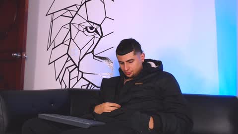 Snapshot of deivy_gram chatting on January 2025 02:07:01 PM DEIVY online show from January 2025 02:07:01 PM