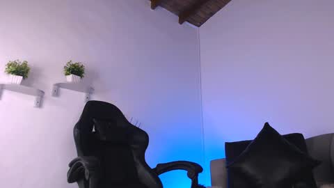 Snapshot of deivy_gram chatting on January 2025 05:35:01 PM DEIVY online show from January 2025 05:35:01 PM