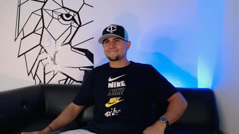 Snapshot of deivy_gram chatting on February 2025 04:25:01 AM DEIVY online show from February 2025 04:25:01 AM