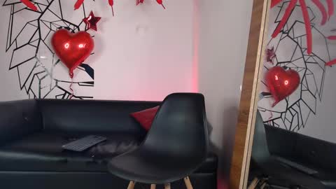 Snapshot of deivy_gram chatting on February 2025 04:20:01 AM DEIVY online show from February 2025 04:20:01 AM