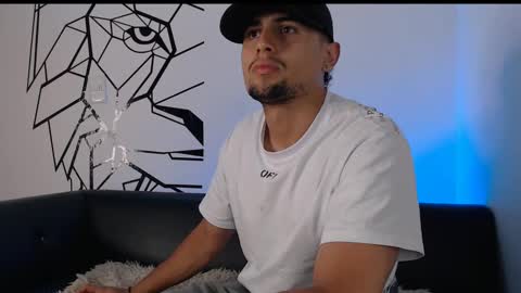 Snapshot of deivy_gram chatting on March 2025 12:37:01 AM DEIVY online show from March 2025 12:37:01 AM