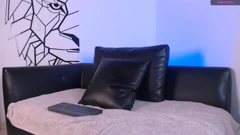 Snapshot of deivy_gram chatting on September 2025 02:02:01 AM DEIVY online show from September 2025 02:02:01 AM