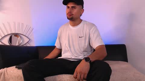 Snapshot of deivy_gram chatting on October 2025 03:12:02 AM DEIVY online show from October 2025 03:12:02 AM