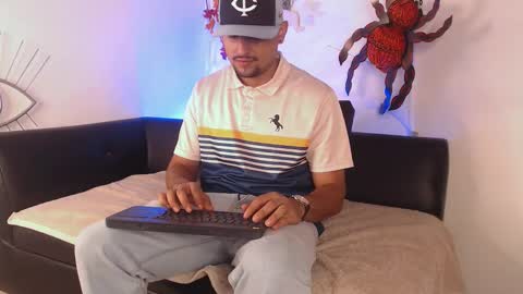 Snapshot of deivy_gram chatting on October 2025 10:33:02 PM DEIVY online show from October 2025 10:33:02 PM