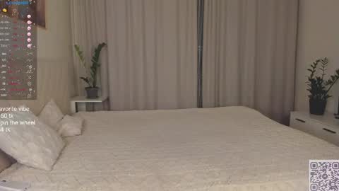 Dia online show from February 2025 09:05:02 PM