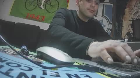 delaylaylay online show from March 2026 12:01:02 AM