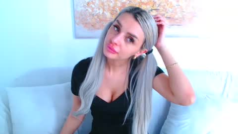 deliciaalove online show from March 2025 11:35:02 PM