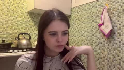 Snapshot of deliciastombaugh chatting on April 2026 07:58:01 PM Kiki online show from April 2026 07:58:01 PM