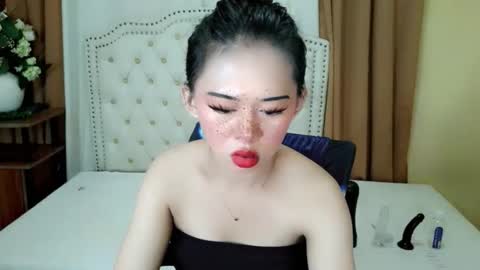 Snapshot of deliciously_sophie chatting on June 2026 03:24:02 AM Sophie online show from June 2026 03:24:02 AM