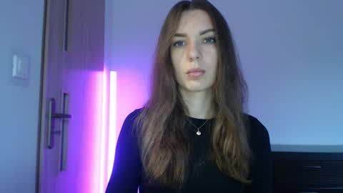 Aurora online show from September 2025 05:18:01 AM