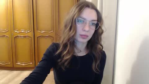 Aurora online show from November 2025 06:45:01 AM