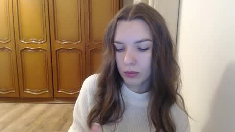 Aurora online show from December 2025 06:30:02 AM