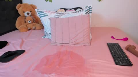 Snapshot of delilah_85 chatting on September 2025 11:37:01 PM Delilah online show from September 2025 11:37:01 PM