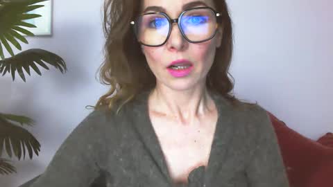 Snapshot of delilah_sweet chatting on May 2026 04:02:01 PM delilah_sweet online show from May 2026 04:02:01 PM