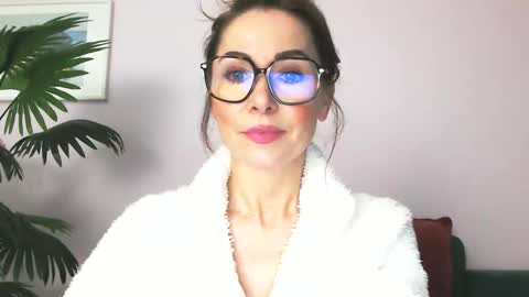Snapshot of delilah_sweet chatting on June 2026 03:23:01 PM delilah_sweet online show from June 2026 03:23:01 PM