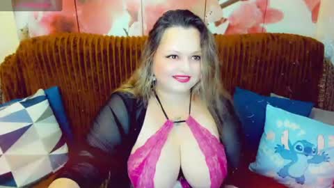 Snapshot of delinnia chatting on June 2026 12:22:01 PM Margo online show from June 2026 12:22:01 PM