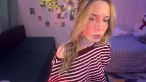 Snapshot of dellacampbell chatting on May 2026 09:40:01 AM Della online show from May 2026 09:40:01 AM