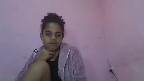 delphine online show from May 2026 04:49:02 PM