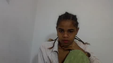 Snapshot of delphineee chatting on July 2026 04:48:02 AM delphine online show from July 2026 04:48:02 AM